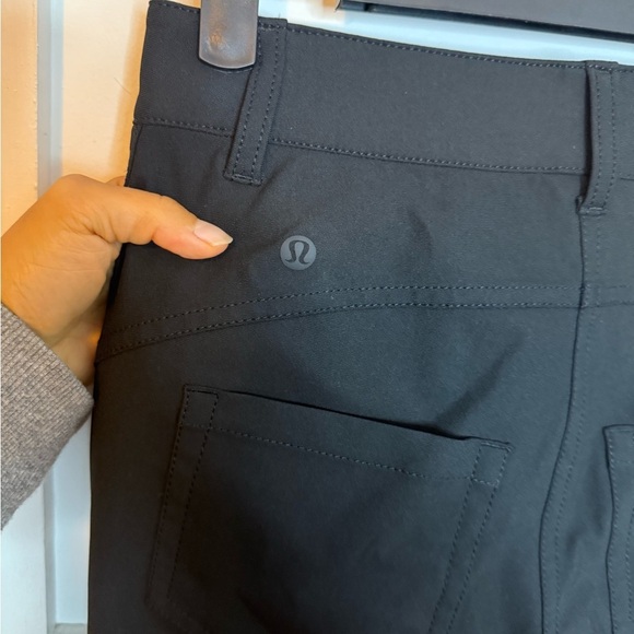 Lululemon Black City Sleek 5 Pocket HR 7/8 Pants - Picture 5 of 5